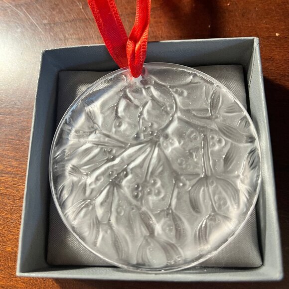 LALIQUE Clear Crystal Mistletoe Ornament - 1988 - Picture 3 of 8